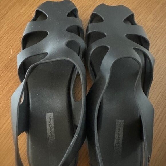 Ipanema Sling-back Cut-out Waterproof Shoe - Picture 2 of 4